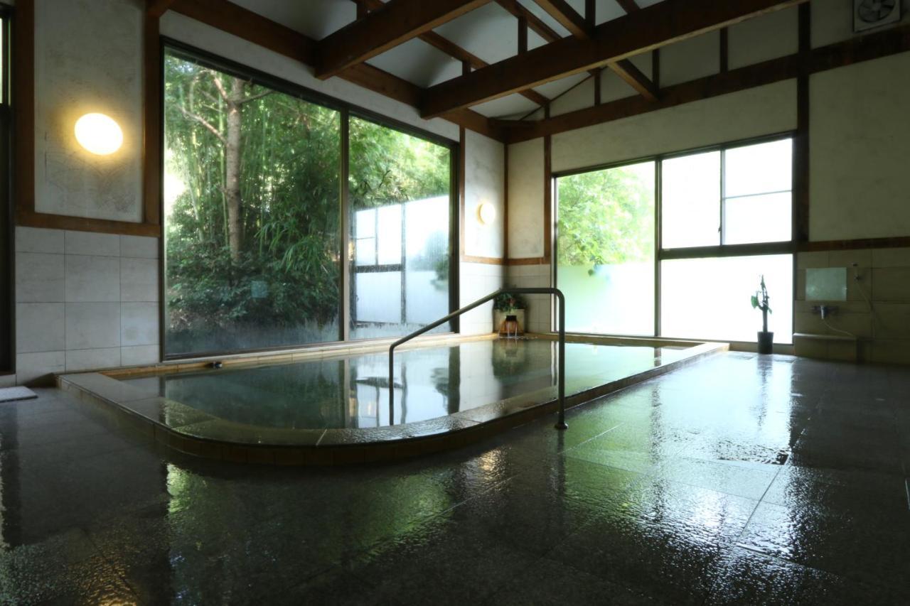 Отель Usuki Yunosato Saiki Экстерьер фото