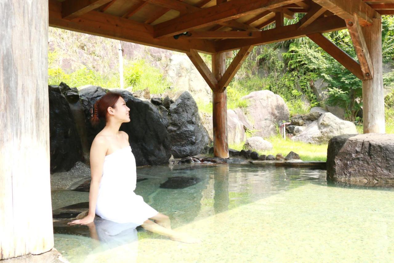 Отель Usuki Yunosato Saiki Экстерьер фото