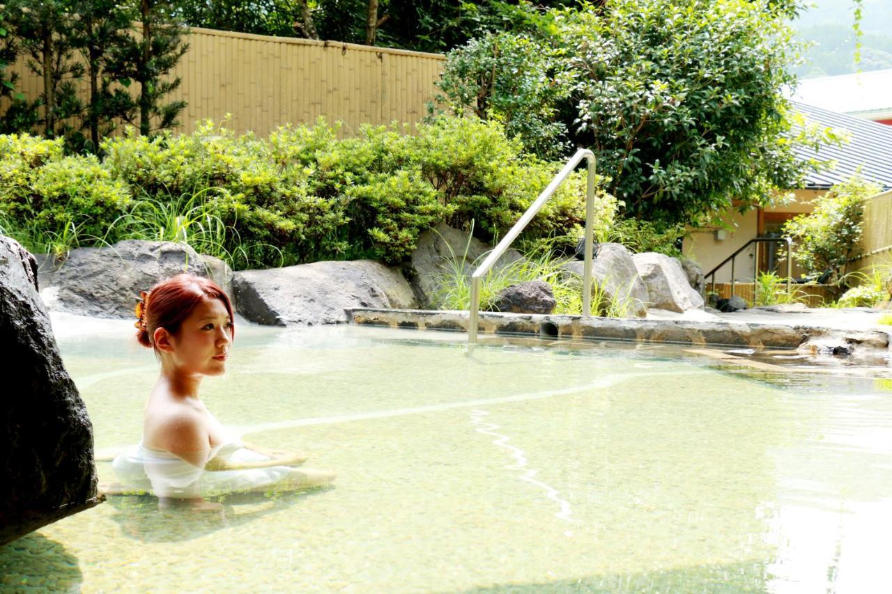 Отель Usuki Yunosato Saiki Экстерьер фото